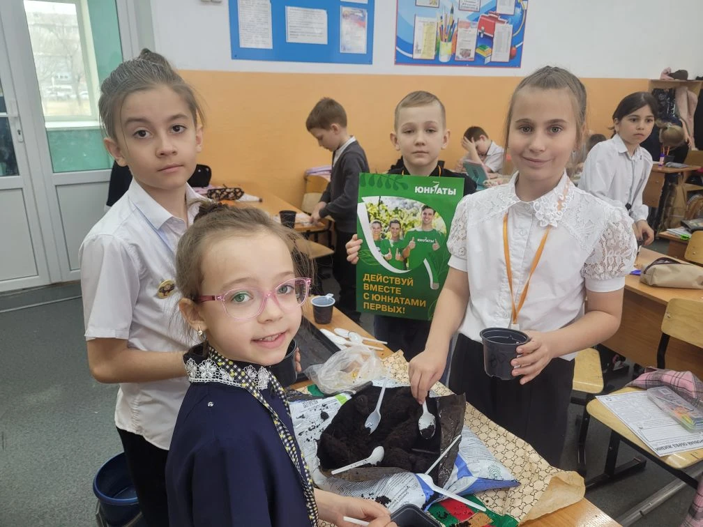 🌱 Юннатский клуб "Панда" продолжает изучать природу. В это раз ребята запустили интересный проект — 