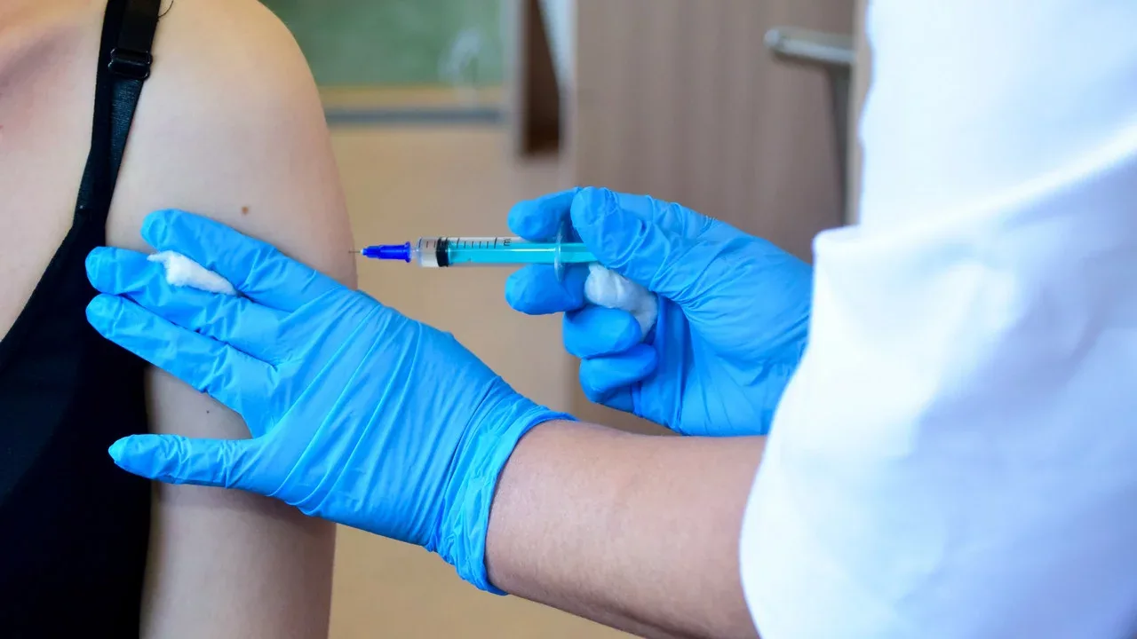 💉 Челябинские специалисты объяснили, какие прививки нужно ставить летом