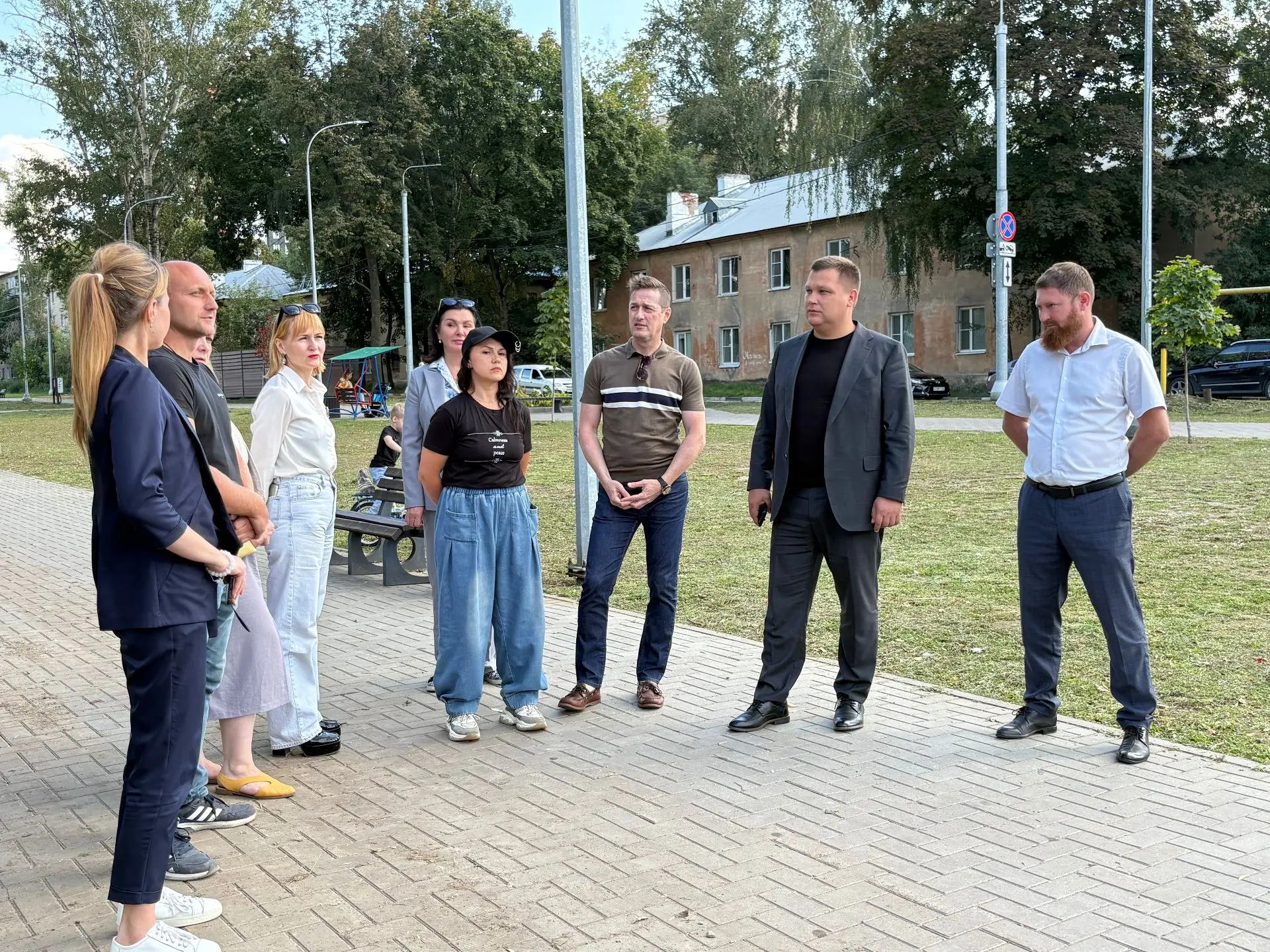 В Рязани продолжается благоустройство Гвардейского сквера