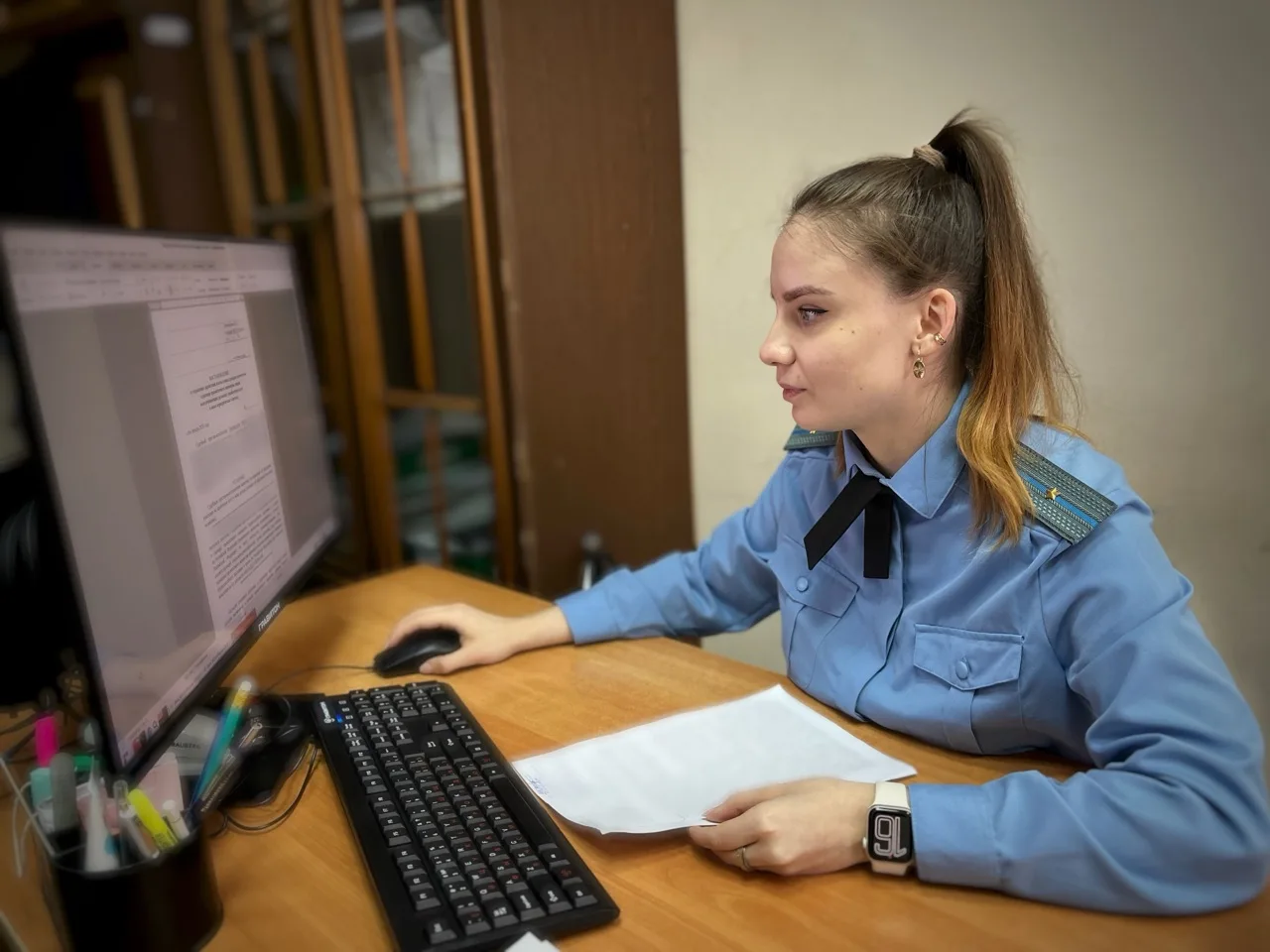 Узнали об увольнении по электронной почте: сотрудницы ТСЖ смогли получить зарплату только благодаря 