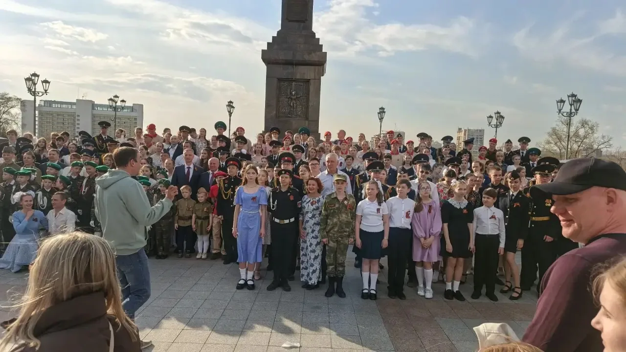 Сегодня на площади «Город Воинской славы» прошла танцевально-патриотическая акция «Дальневосточный в