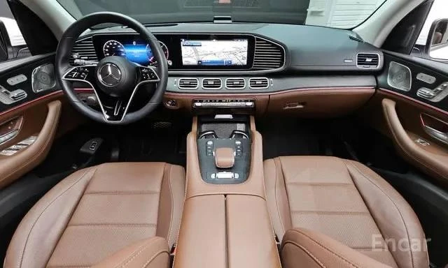 GLE 300d 🤜 X3 20d  Нашли два варианта в одинаковом бюджете. На дизельных моторах, полном приводе и с