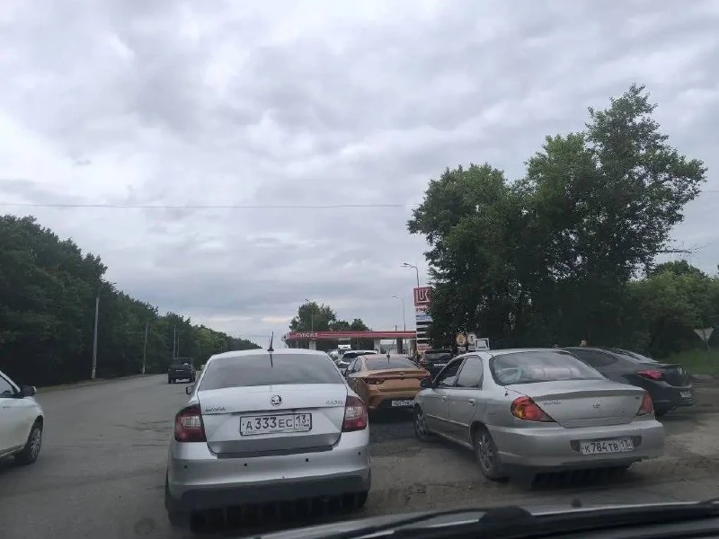 Админа, как и раненого Бегемота, сегодня утром мог спасти только глоток бензина