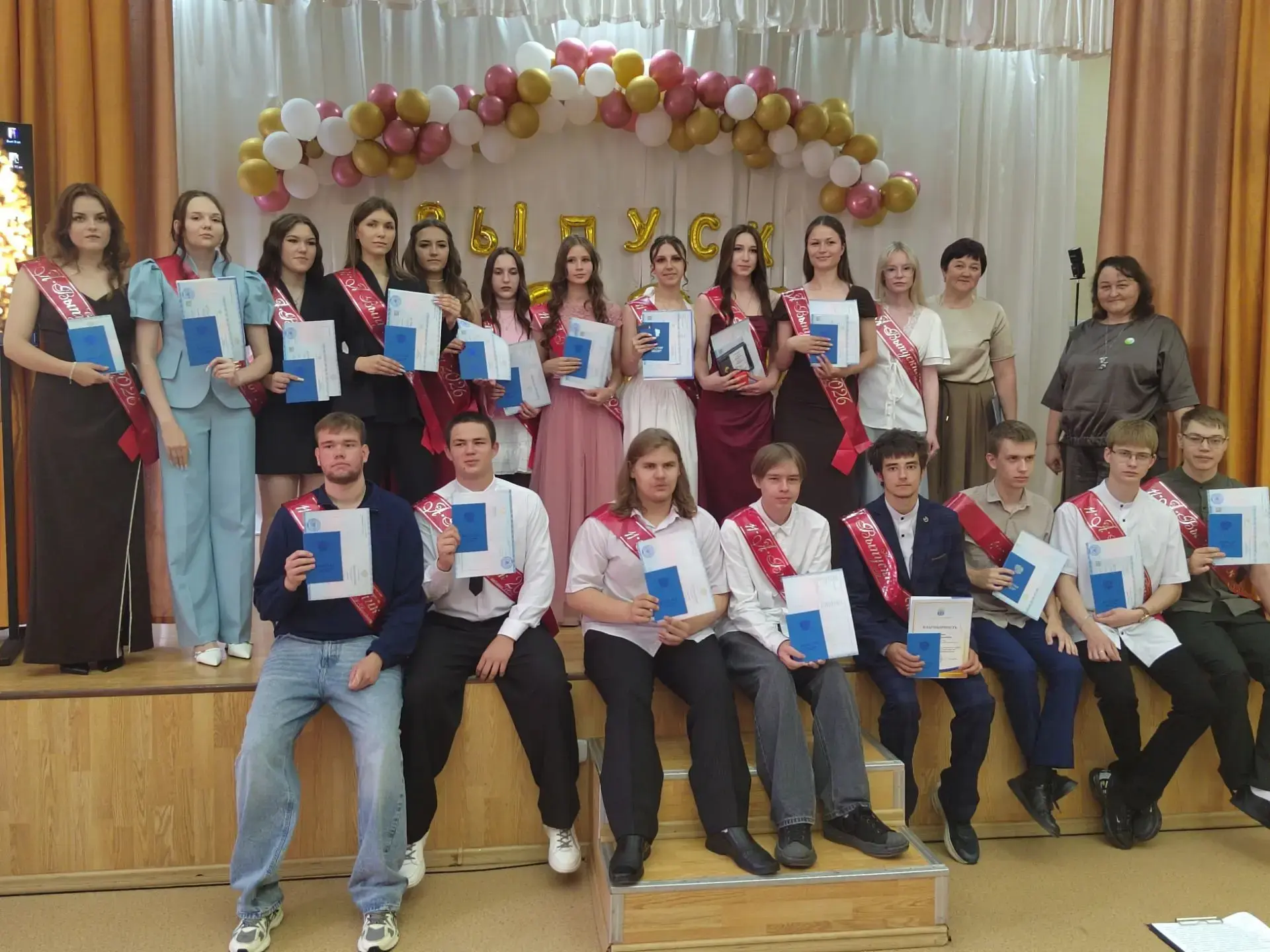 ‼Вчера, 27 июня, в Крапивинской средней школе прошел долгожданный выпускной для одиннадцатикласснико