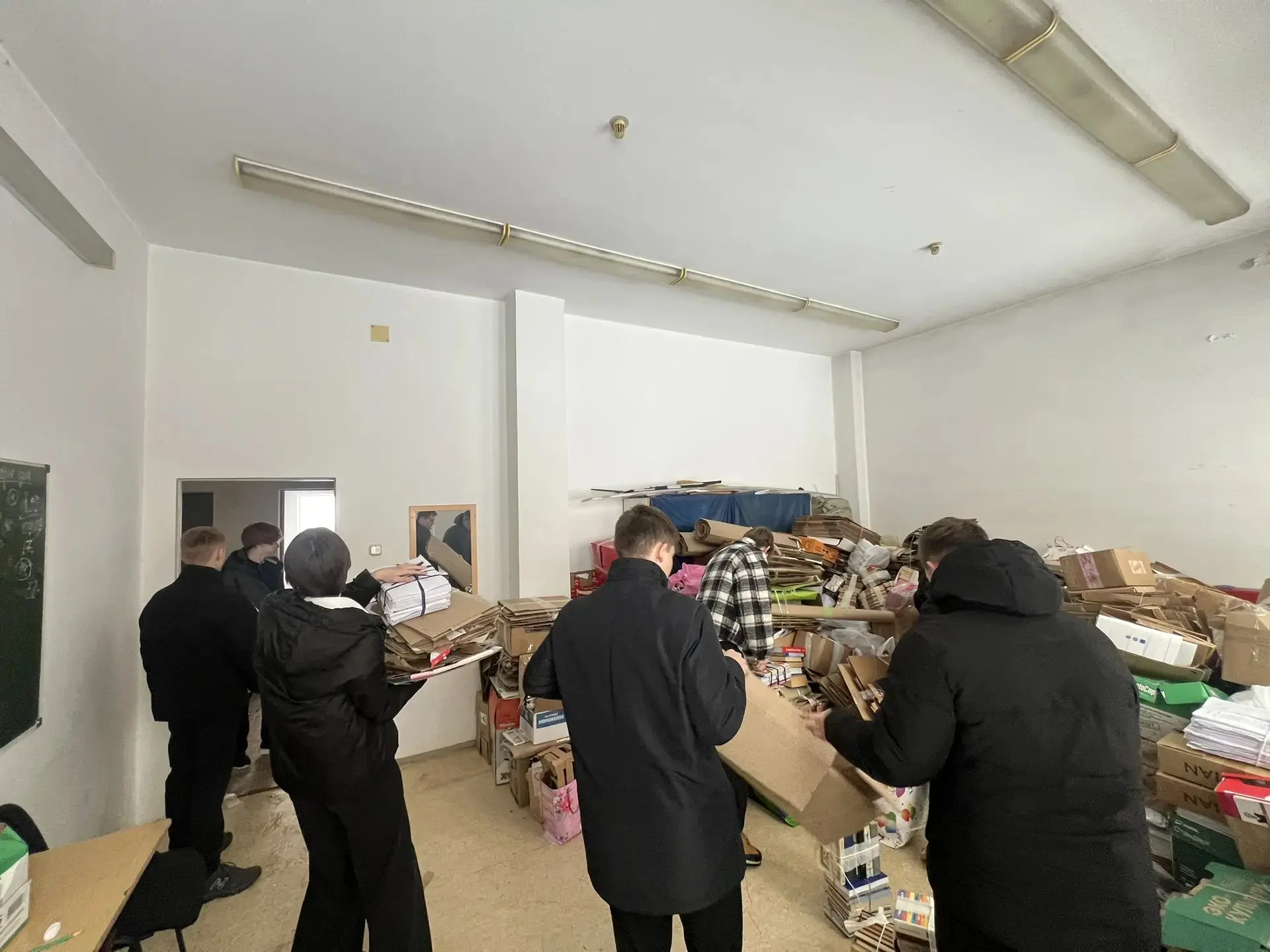 🗞️🗞️🗞️ Итоги сбора макулатуры в 2026 году🗞️🗞️🗞️  🟢Начальная школа 1 место 4в  335 кг 2 место 4г  206