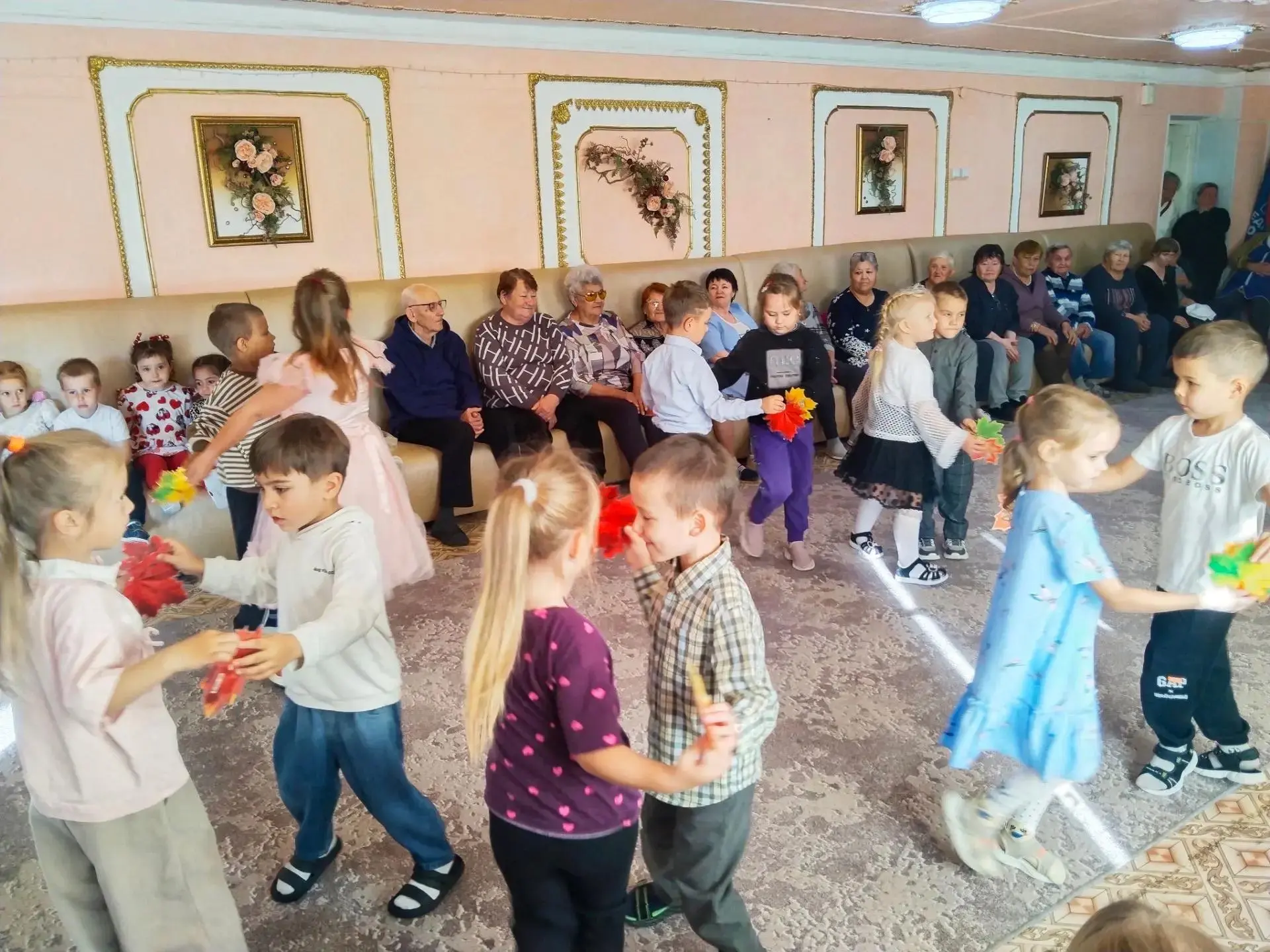 В День пожилого человека, в День Добра и Уважения, принято дарить внимание и заботу, те...