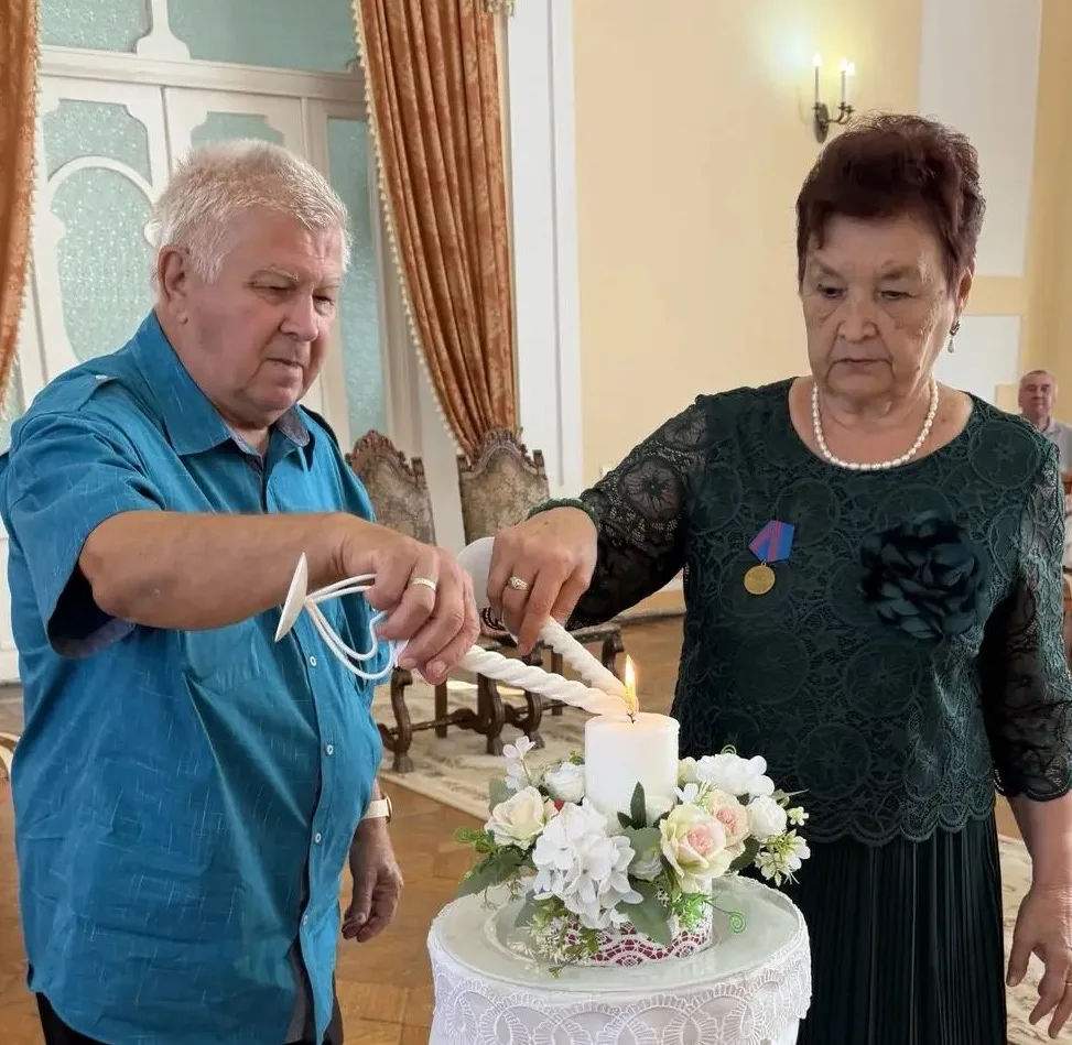В отделе № 1 службы ЗАГС Астраханской области (Дворце бракосочетания) вновь торжество, ...