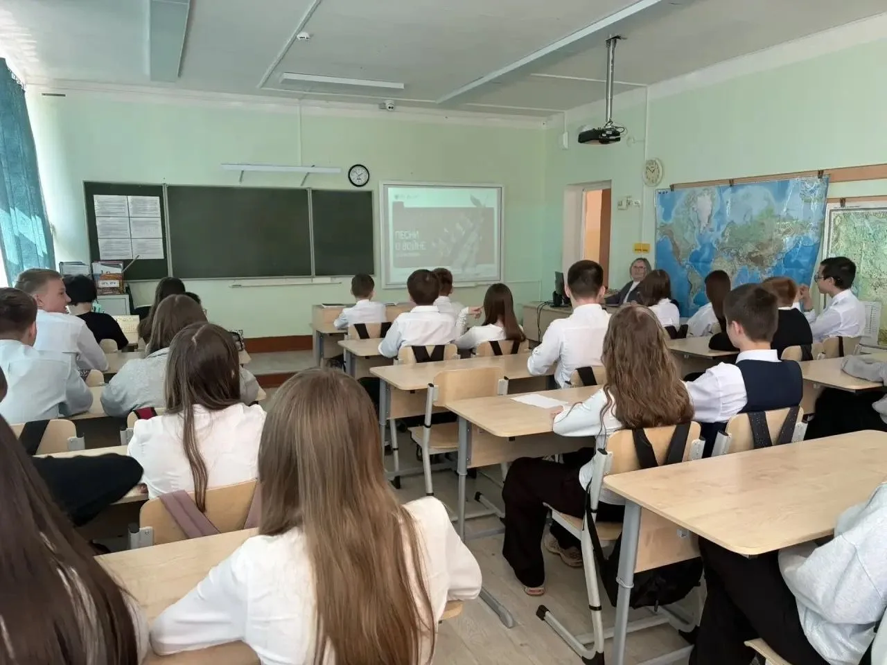 🎼 «В песне — душа народа…» Сегодня на «Разговорах о важном» мы погрузились в удивительный мир песен 