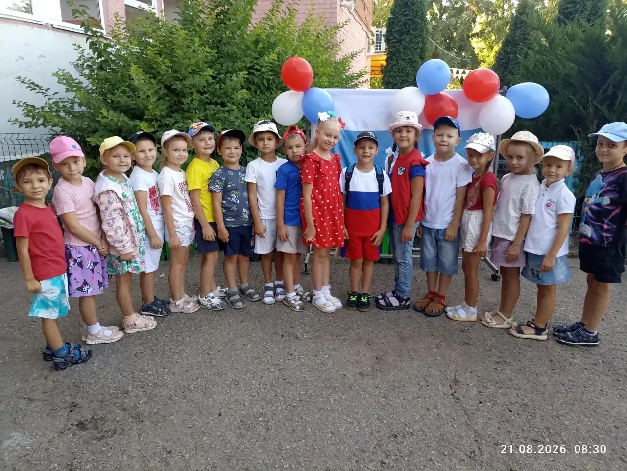 Творческая работа ко Дню флага: маленькие мастера — большие чувства! 🤍💙❤️ Ребята из п...