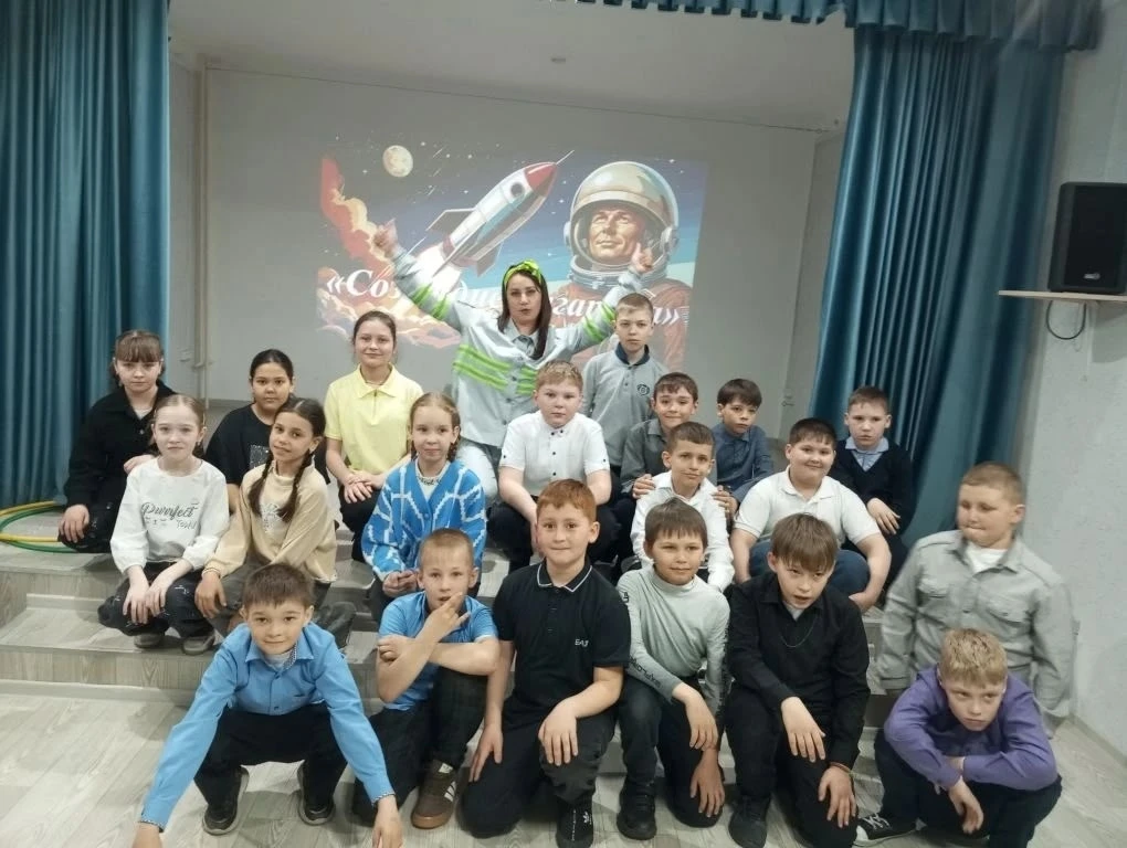 🚀✨Вперед к звездам   «Космическая неделя» продолжается! 🌟🌌    Сегодня ученики 3Ж класса отправились 