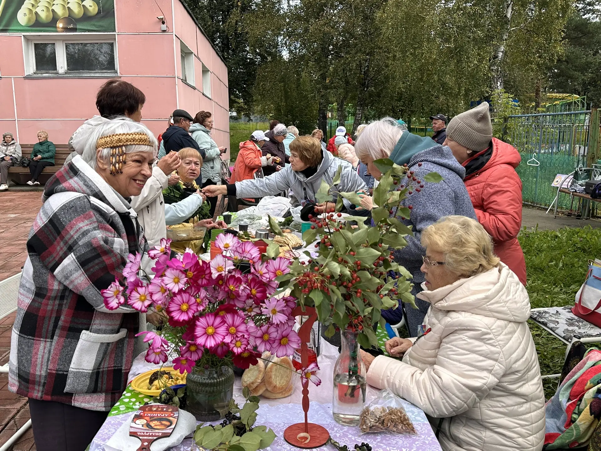 В Парке культуры и отдыха прошёл ежегодный туристский праздник пенсионеров.