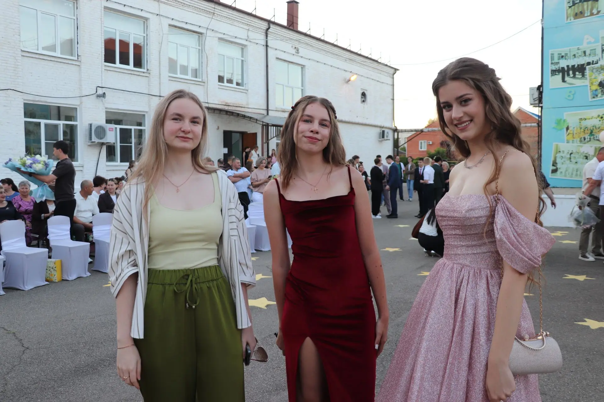 Выпускной вечер проходит в каневской школе № 1