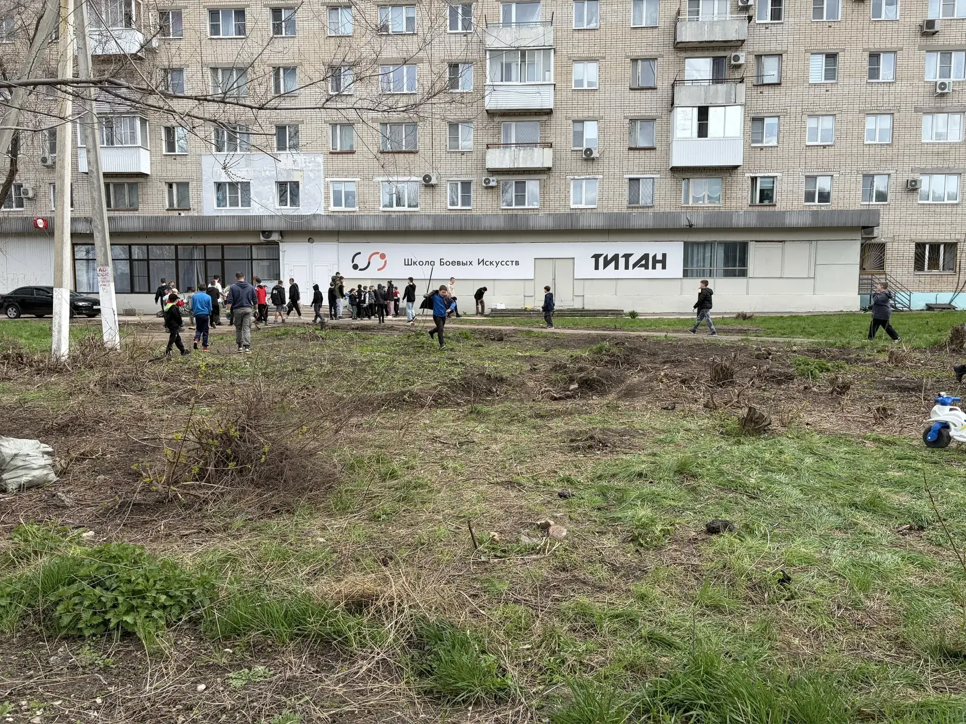 🔥Сегодняшний день завершаем ещё одним субботником!   Мы часто слышим критику в адрес современной мол