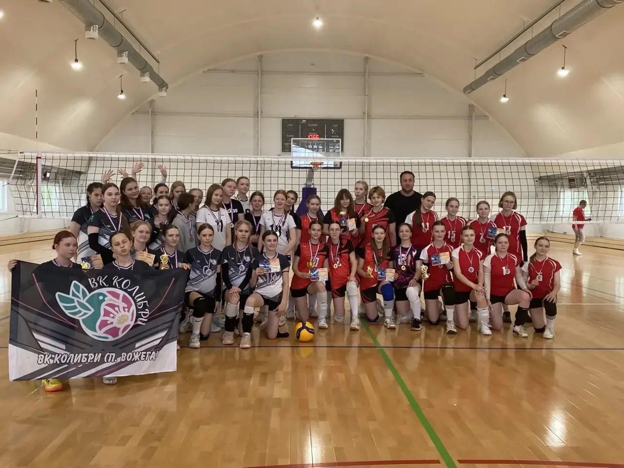 СОРЕВНОВАНИЯ ПО ВОЛЕЙБОЛУ В ВОЖЕГЕ🏐

💥23 мая команда центра «Контакт» вновь отправилась в Вожегу. 