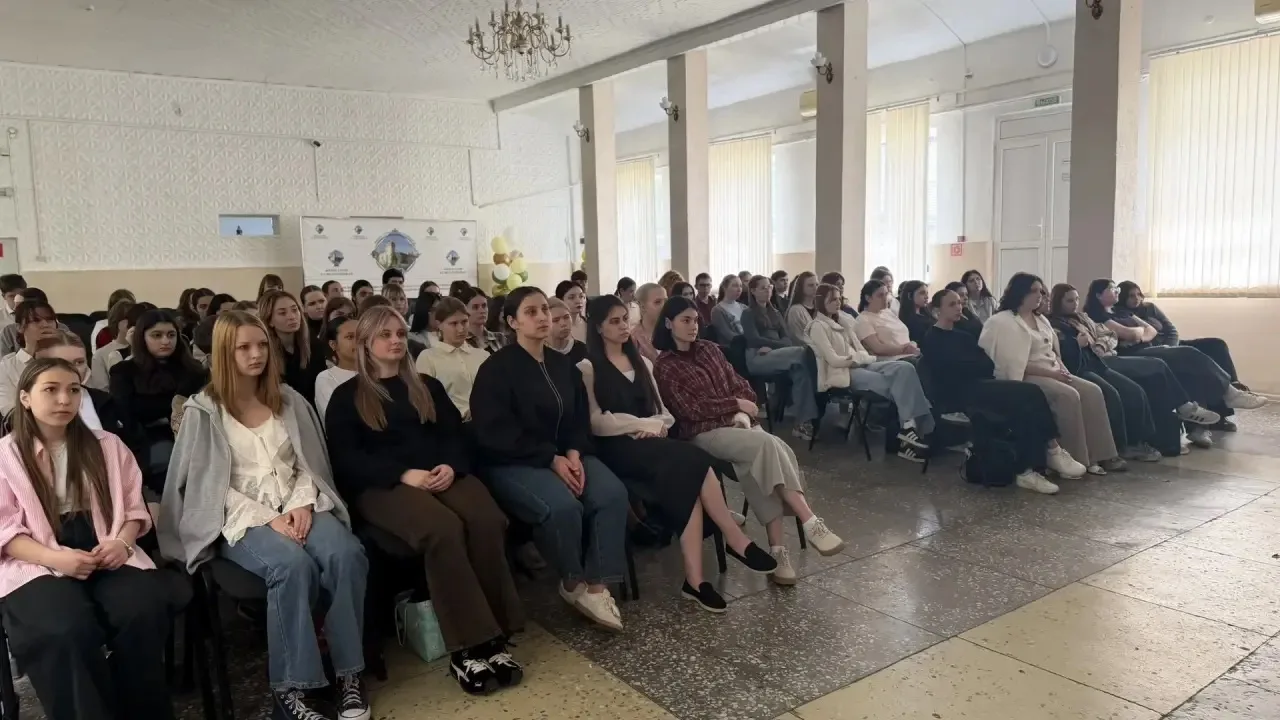 В СГПИ СОСТОЯЛСЯ ПРОСМОТР КОРОТКОМЕТРАЖНОГО ХУДОЖЕСТВЕННОГО ФИЛЬМА «АГИТБРИГАДА «СЕРАЯ ЗОНА»   📢 В С
