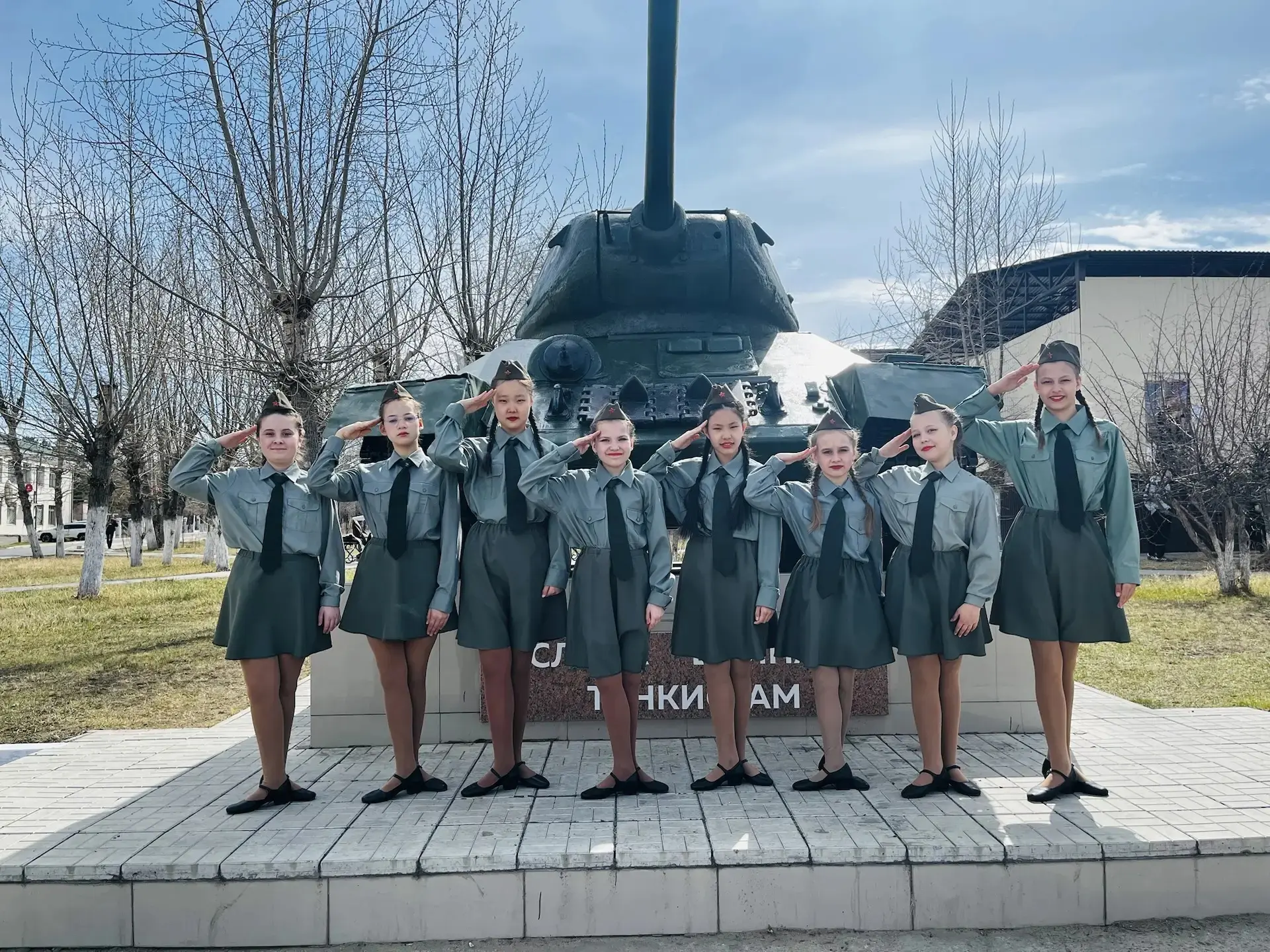🎖️9 Мая — особенный день для нашей страны. В преддверии этой важной даты на площади им...