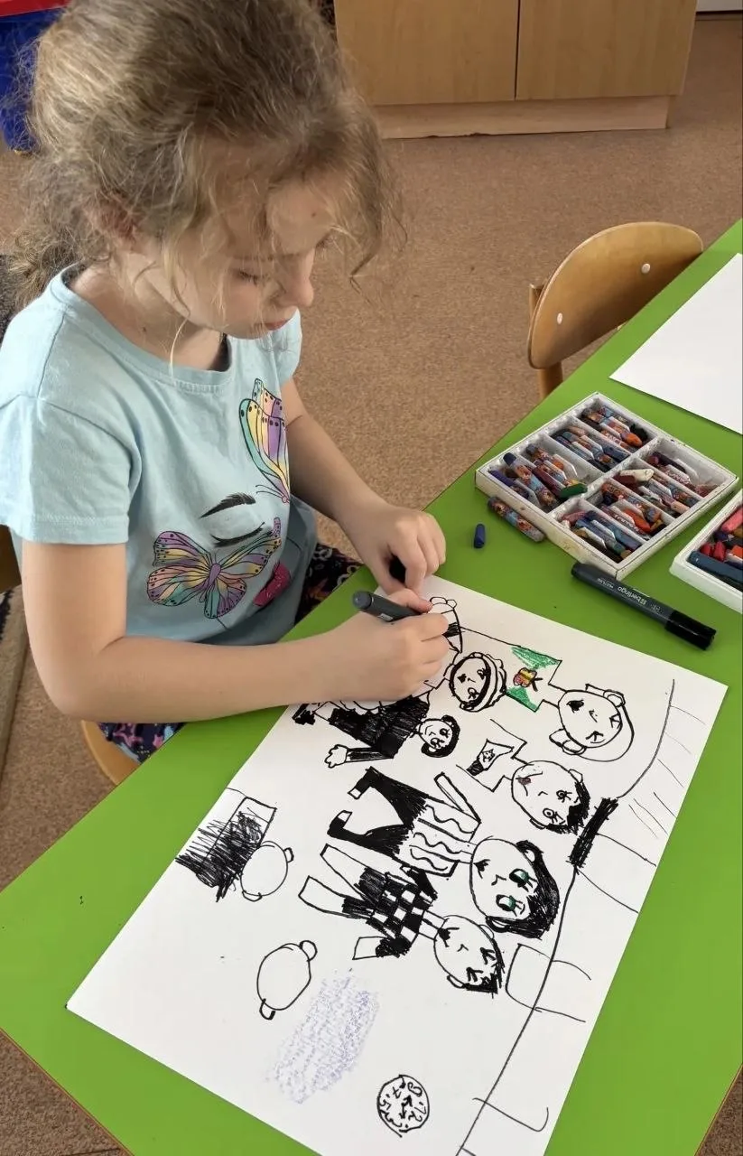 🎨 «Мой детский сад»: прощание кистью и красками

В Корпусе 5 наши подготовишки из групп №20 и №21 в