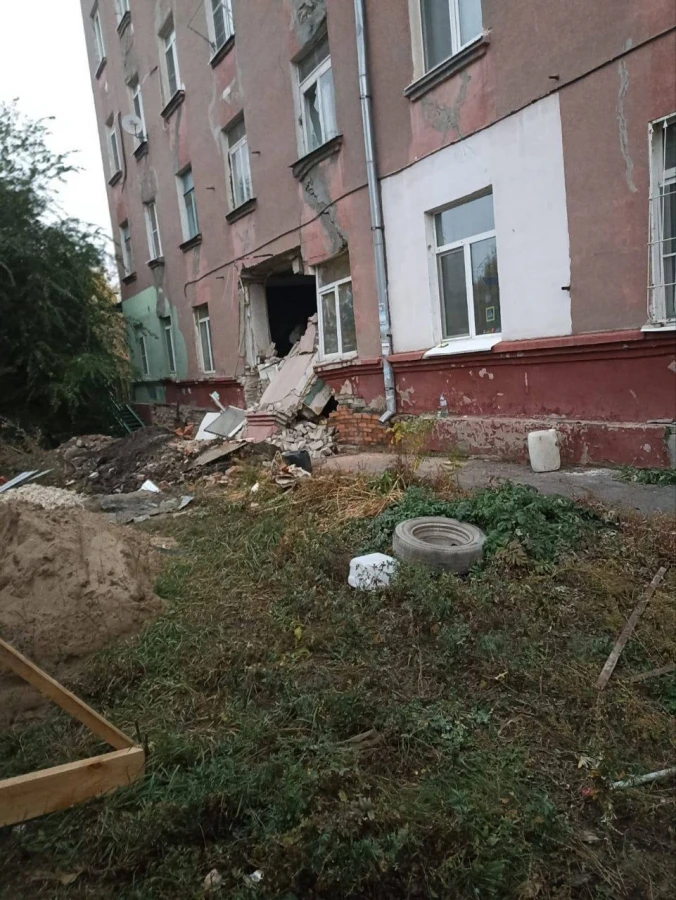 Сегодня в Заводском районе зафиксировано обрушение части кирпичной кладки аварийного многоквартирног