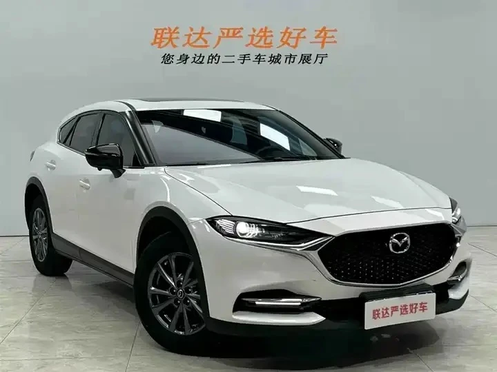 Японская элегантность и драйв! Mazda CX-4 — стиль, надежность и удовольствие за рулем.