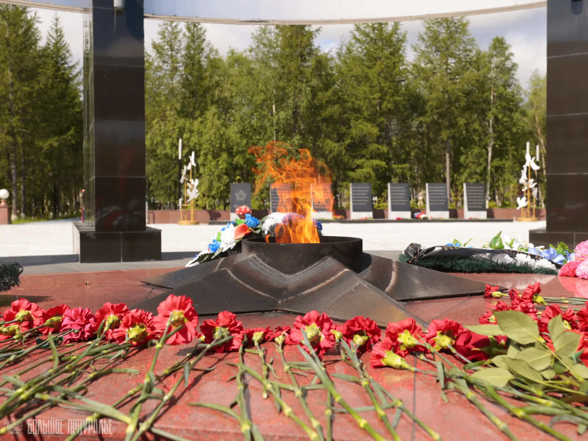 Сегодня, в День памяти и скорби, во всех населенных пунктах Приуральского района прошли памятные мер