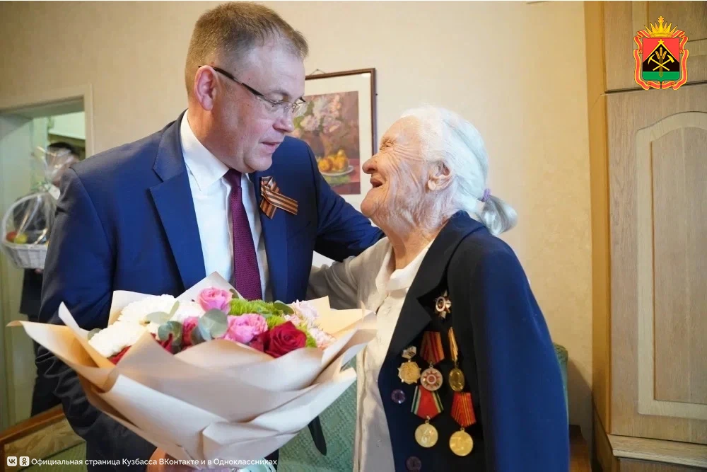 Илья Середюк поздравил с Днем Победы долгожительницу, участницу Великой Отечественной войны Нину Жел