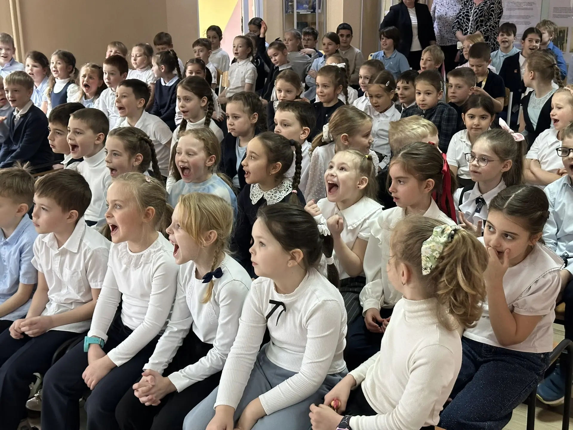 🎭 Всемирный день театра в гимназии  Сегодня, в честь Всемирного дня театра, в стенах нашей гимназии 