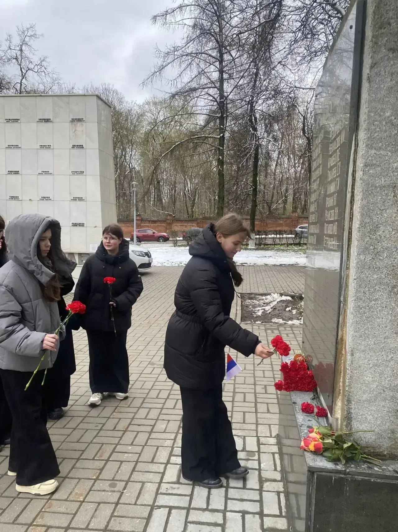 Почтим героев — защитим наше будущее!  27 апреля в Туле прошел традиционный городской митинг в сквер