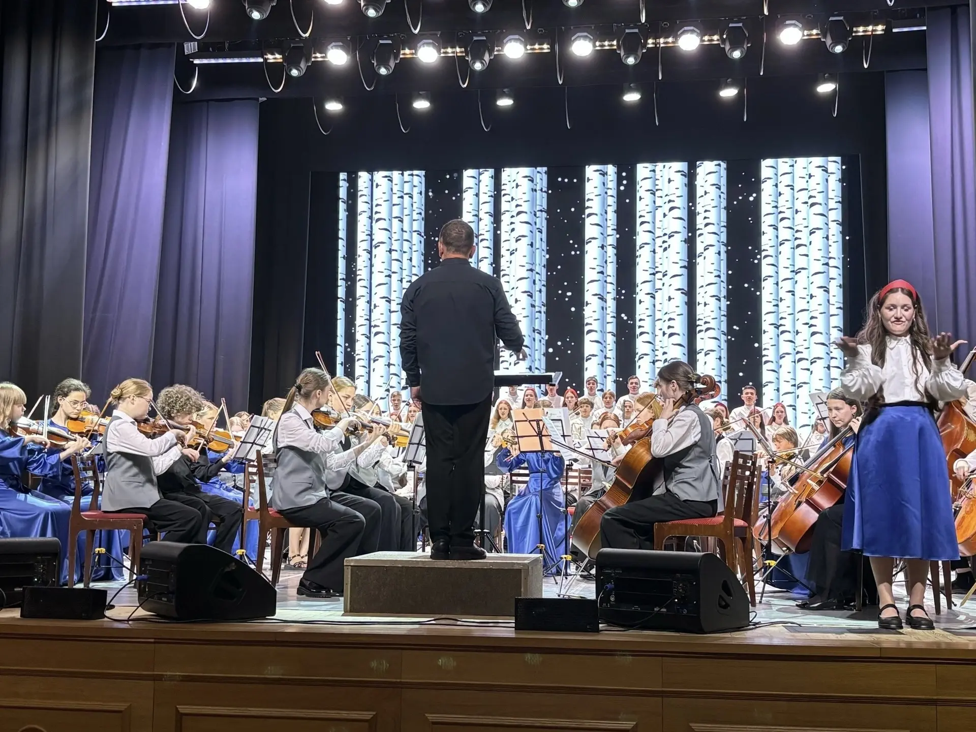 🎶Музыка, которая согревает душу! 

Сегодня в Воткинске выступили Всероссийский сводный хор Первых, 