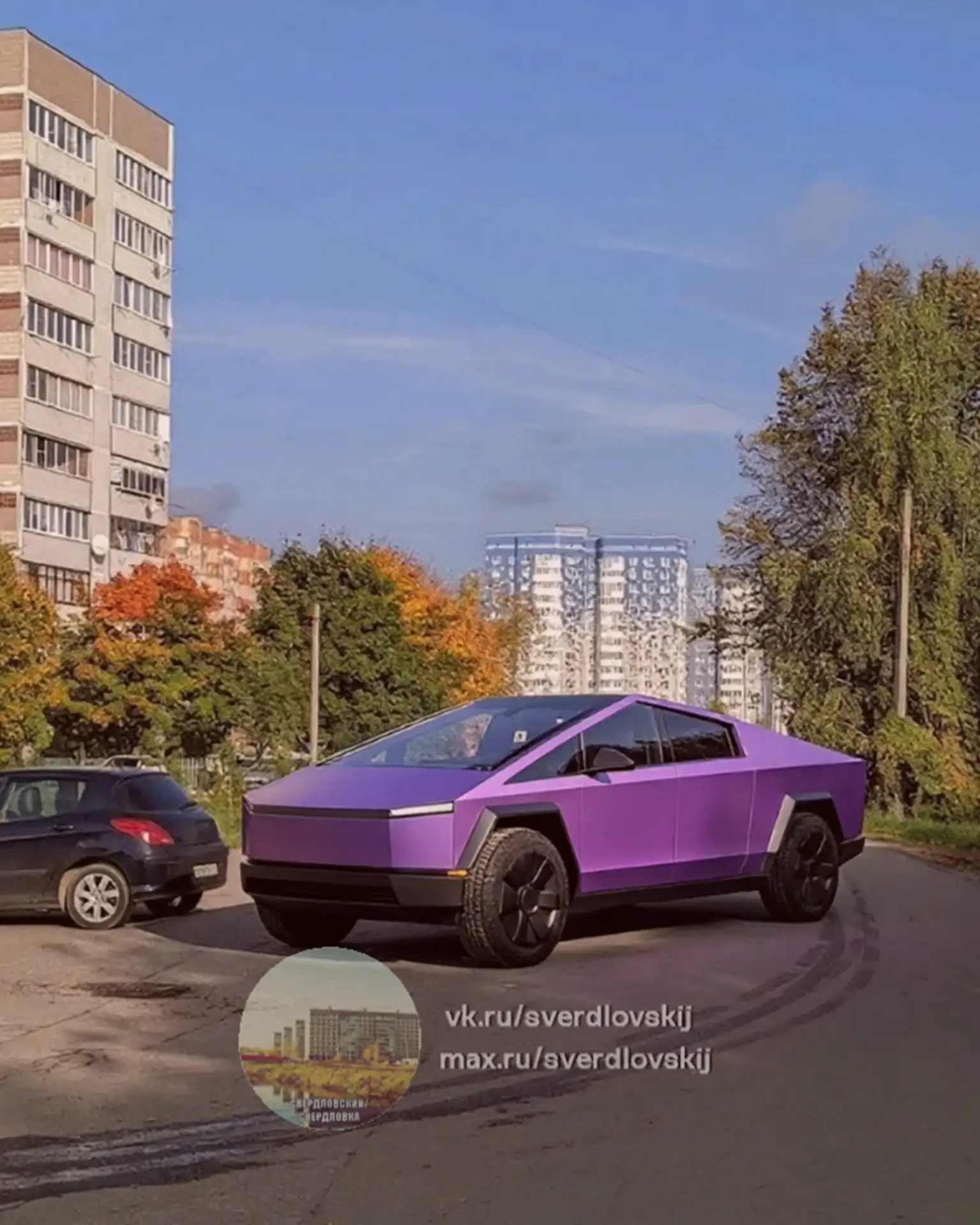 ⚡ Электромобили в Подмосковье получили ещё одно преимущество: их владельцы смогут парко...