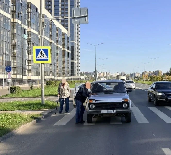 ⚠️ Около 8:30 на проспекте Айги 80-летний пенсионер за рулем "Лады" наехал на 46-летнюю...