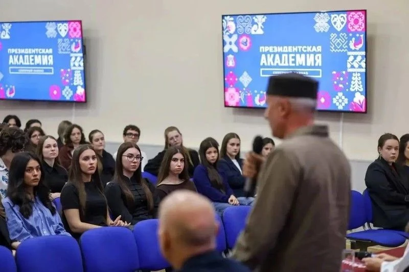 🤗Традиционные для Пятигорска осенние встречи с первокурсниками проходят в вузах, техни...