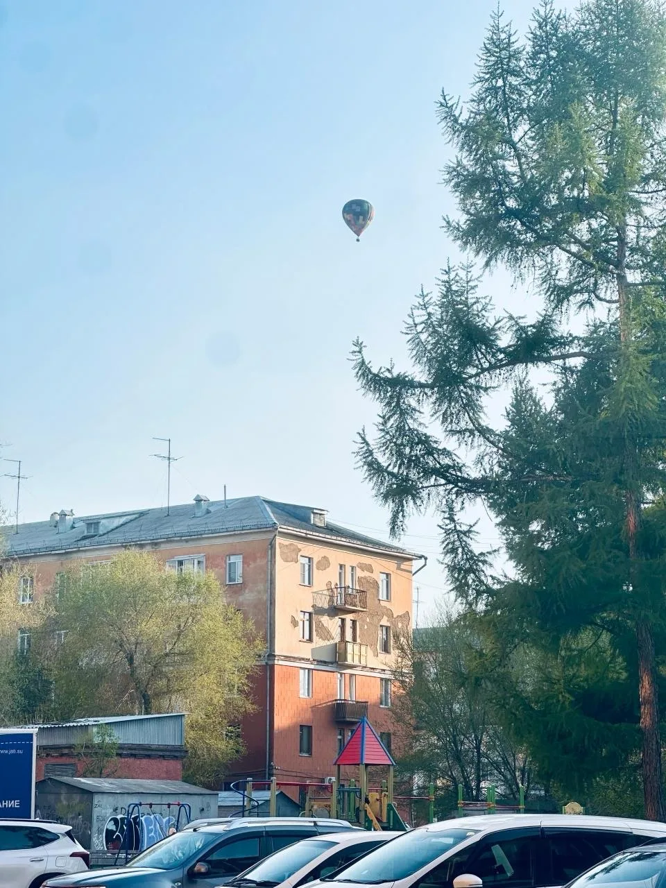 😍Воздушный шар вновь замечен над городом К  Видели, как летал?  Фото: Milana Efremova