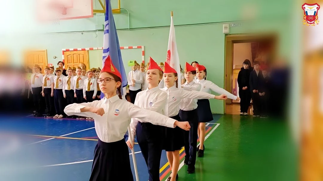 🇷🇺⭐СМОТР СТРОЯ И ПЕСНИ⭐🇷🇺  25 февраля в начальной школе нашего лицея в рамках месячника патриотическ