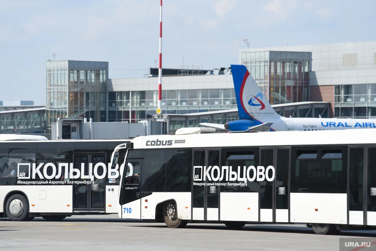 В аэропорту Кольцово введены ограничения на перемещения воздушных судов, в связи с режимом беспилотн