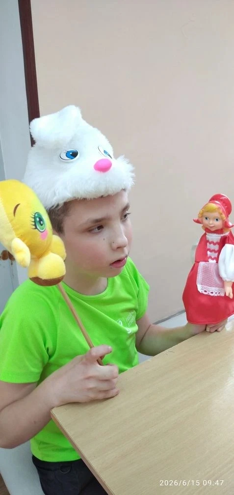 ✨Сегодня ребята на летней площадке побывали в "Гостях у сказочных героев", поиграли в игр😺🐰