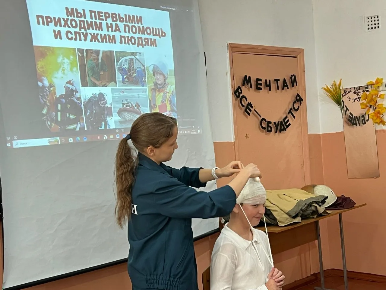 В нашем техникуме прошёл невероятно крутой мастер-класс по оказанию первой помощи и осн...