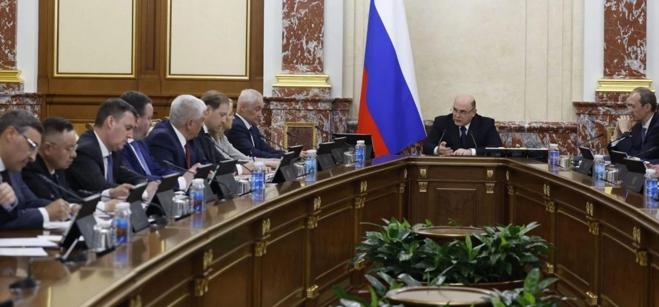 Владимир Путин поручил правительству разработать механизм для упрощения перехода между ...