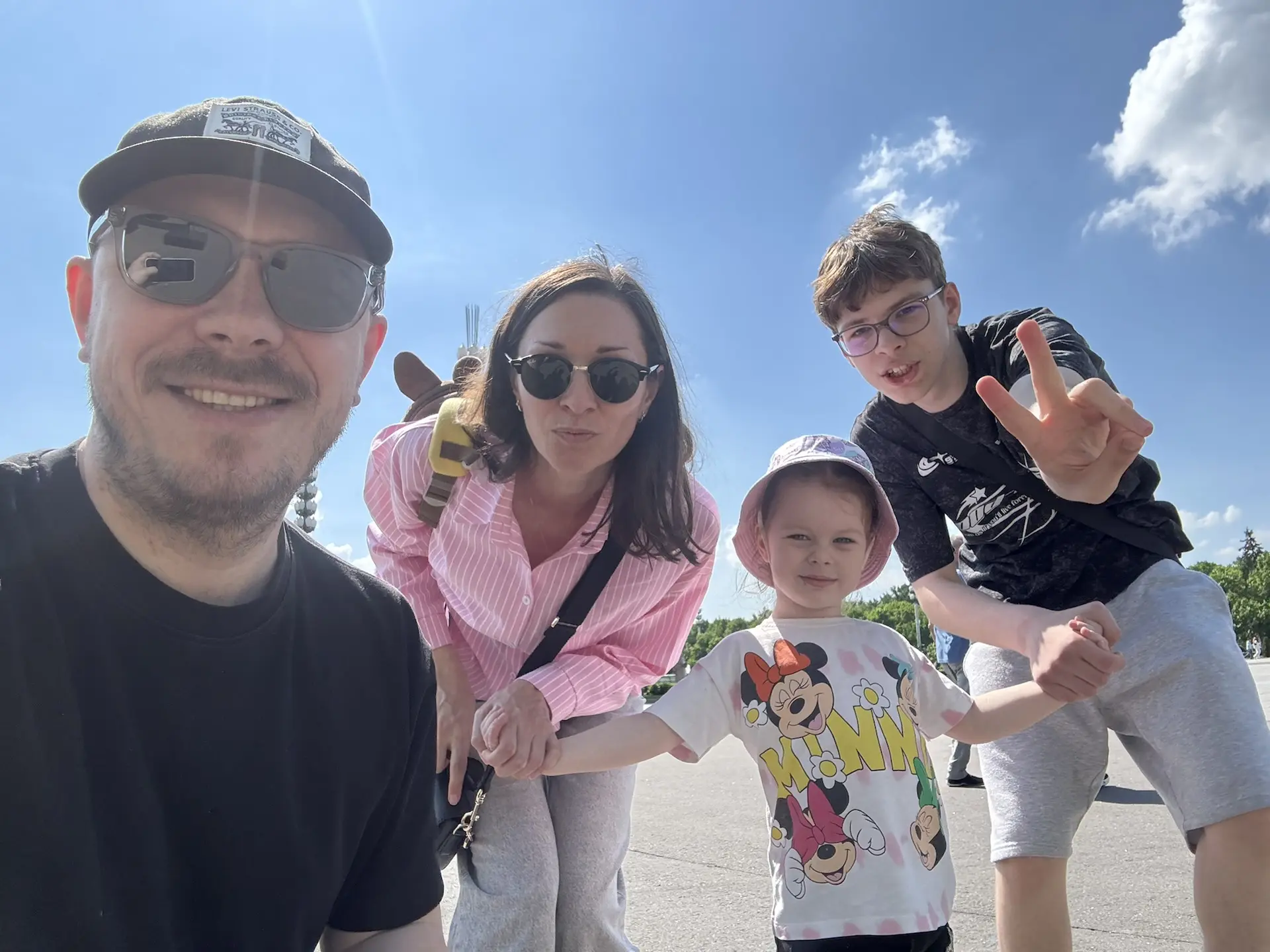 Всем привет 👋