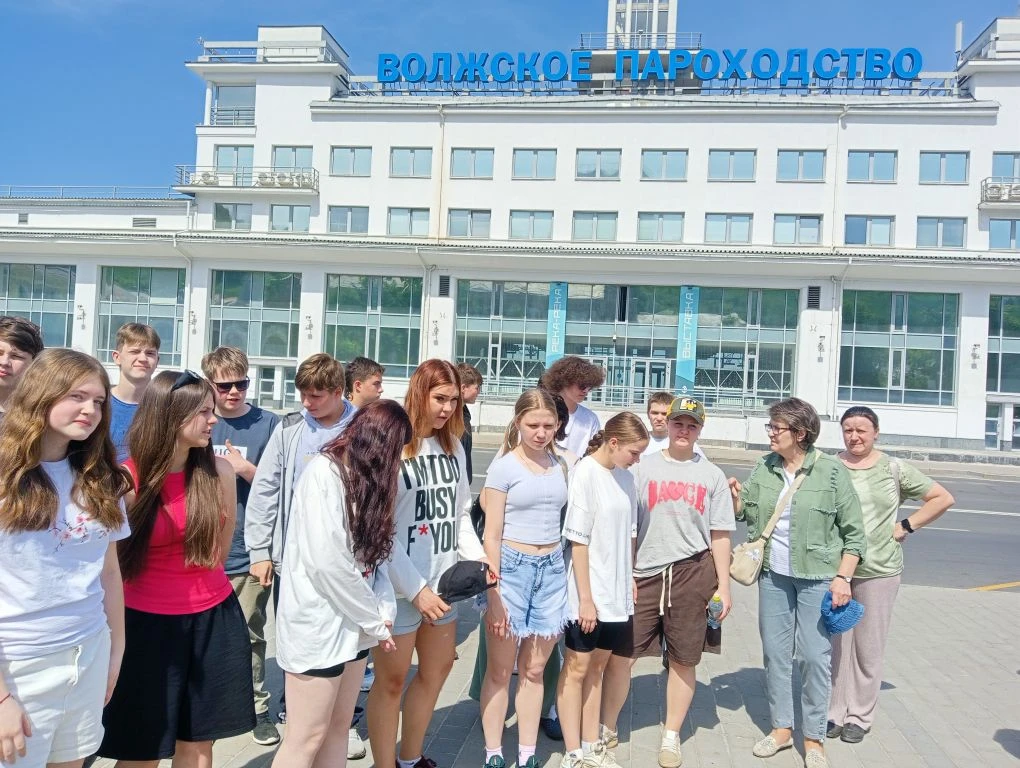 Сегодня из г. Нижнего Новгорода прибыли учащиеся 7-8классов.