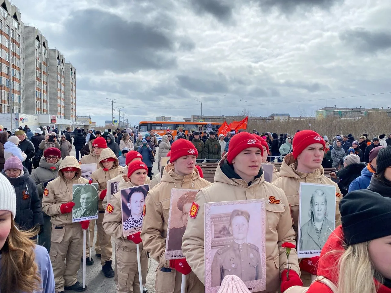 🔥Мы помним! Мы гордимся! 9 мая юнармейцы и педагоги нашей школы приняли участие в митинге, посвящённ
