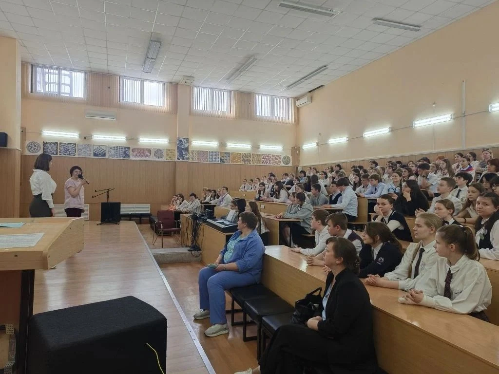 📖 «Глагольная гвардия» — в числе лучших знатоков русского языка 🏆  Команда лицея №14 «Глагольная гва