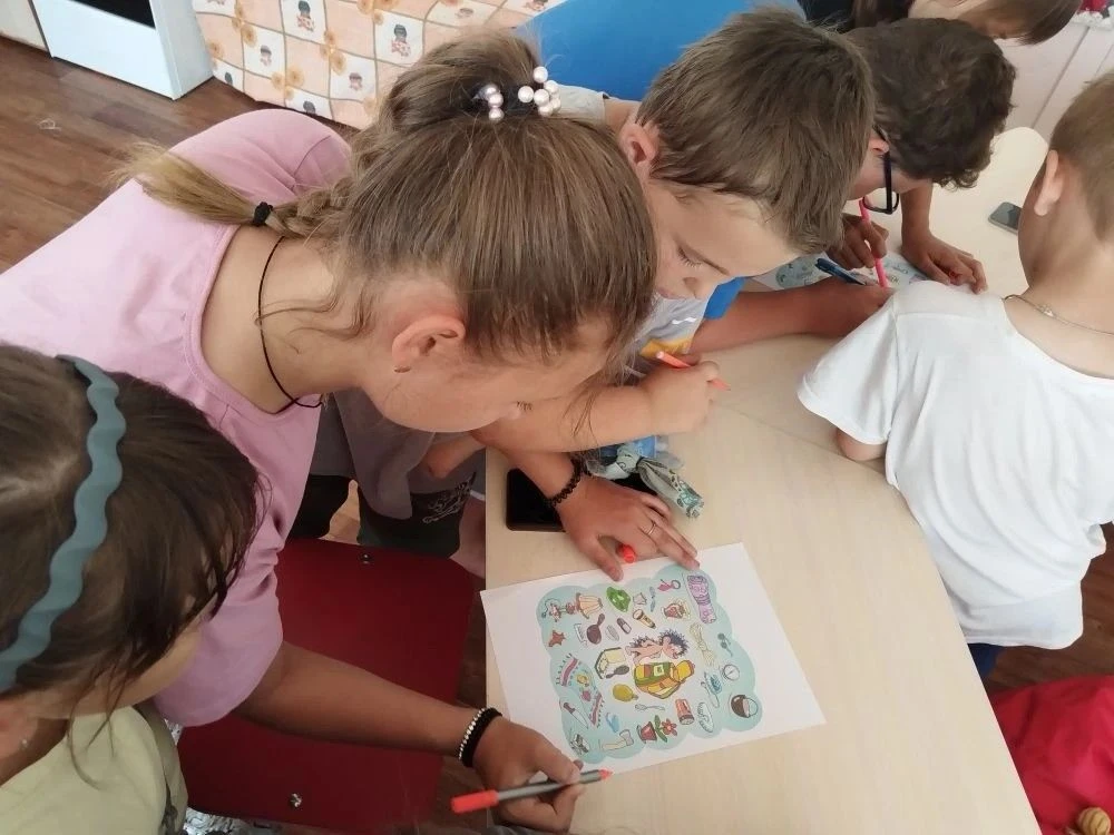 11 июня в пришкольном лагере «Радуга» МБОУ «Евтинская ООШ» ребята приняли участие в фот...