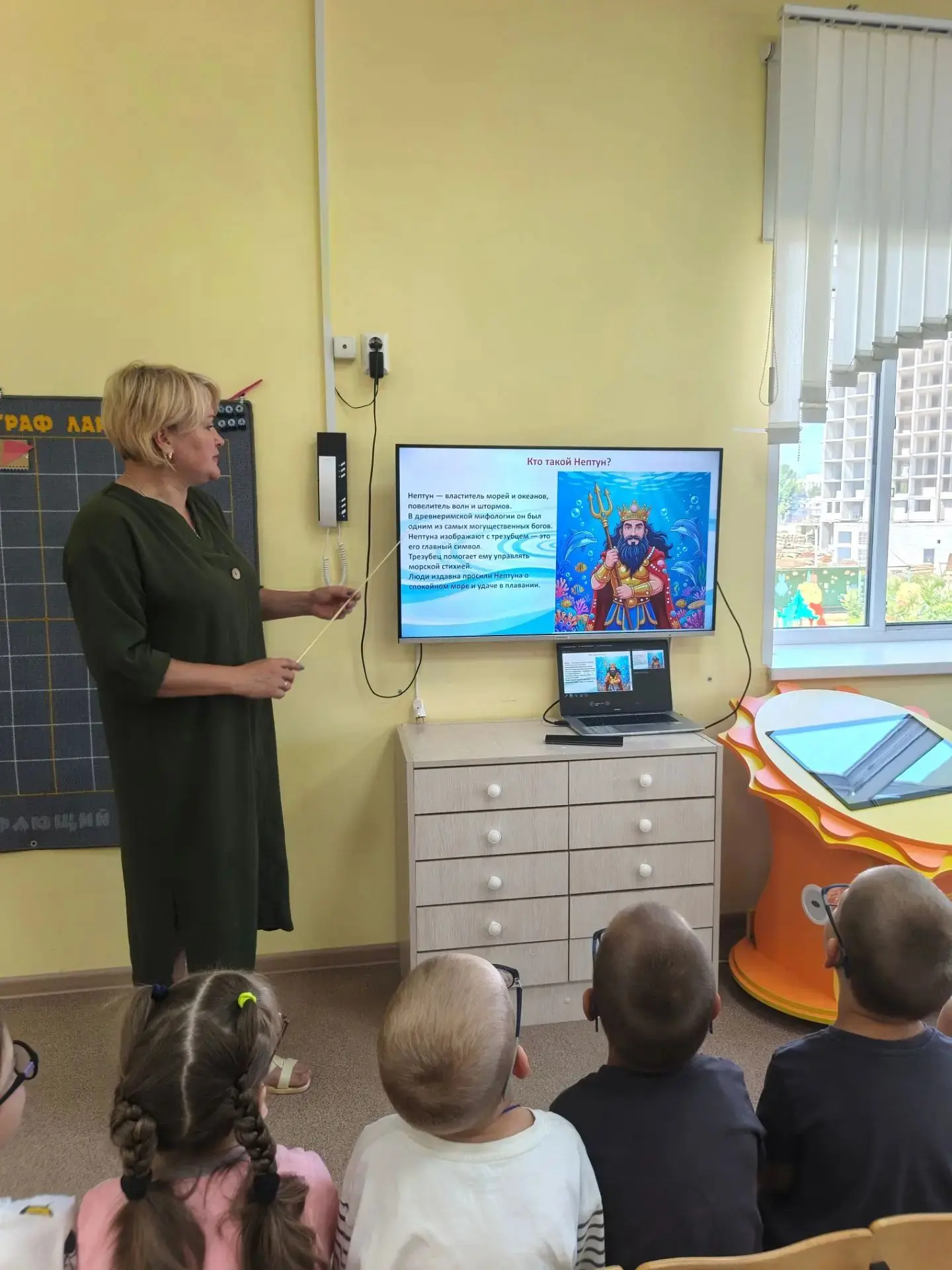 Лето - время игр, забав и, конечно же, освежающих водных приключений! В группах 8 и 11 ...