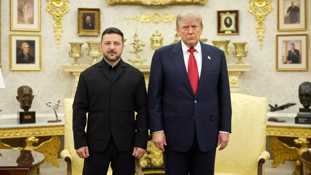 ТРАМП | НА ВСТРЕЧЕ С ЗЕЛЕНСКИМ НАКАНУНЕ СКАЗАЛ ЕМУ ЗАВЕРШИТЬ КОНФЛИКТ

Дональд Трамп утверждает, что