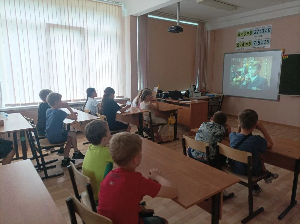 🌈 Седьмой день лагеря «Радуга»: шашки, игры и «Денискины рассказы»! 🌈