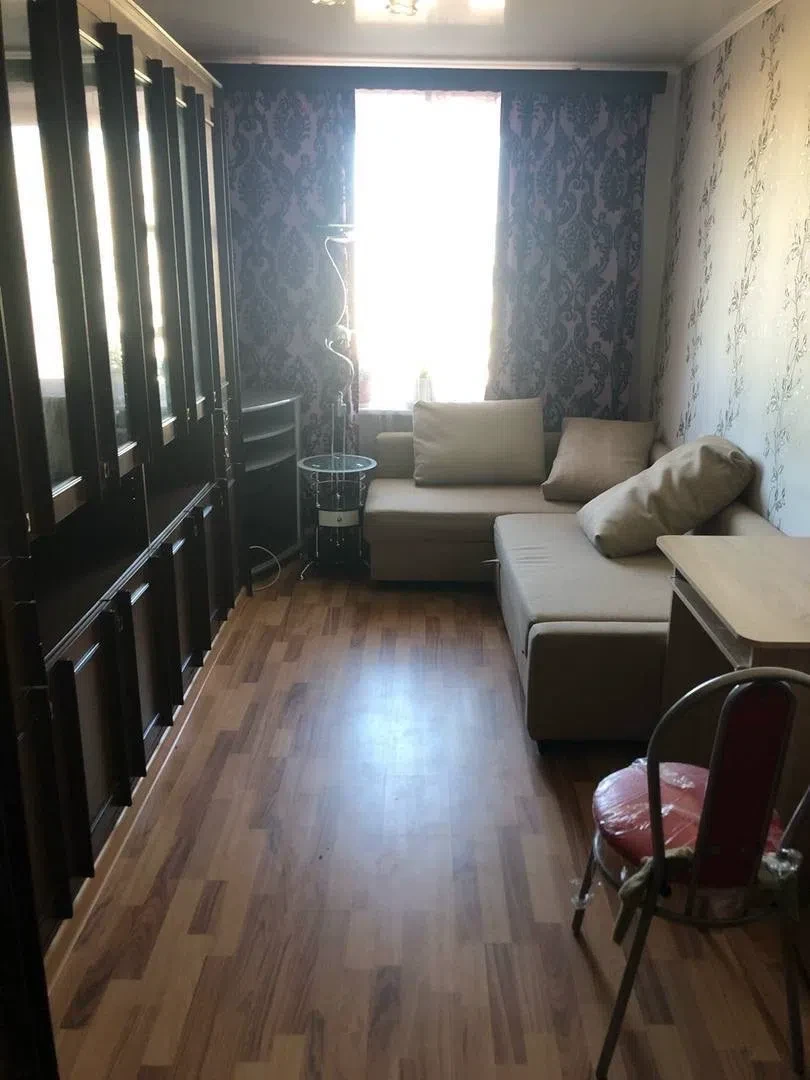 💁‍♂️ Сдам комнату, м. Выхино, 8 мин.

Великолепная комната, в 3 комнатной квартире.

Ищем соседа/со