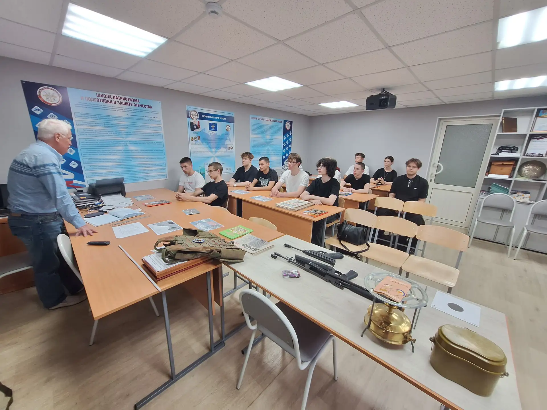 Уроки мужества 🇷🇺  Студенты Пензенского колледжа информационных и промышленных технологий продолжают