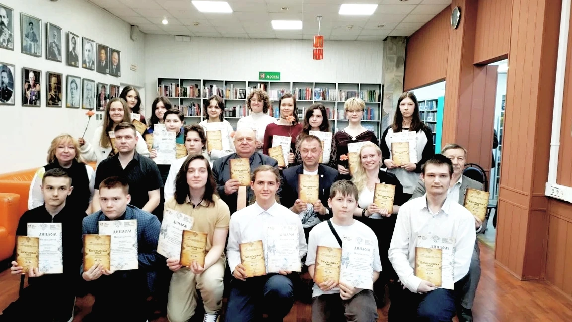 ✨Наше созвездие.  8 школа - это место , где культивируется созидательное, творческое.  Именно поэтом