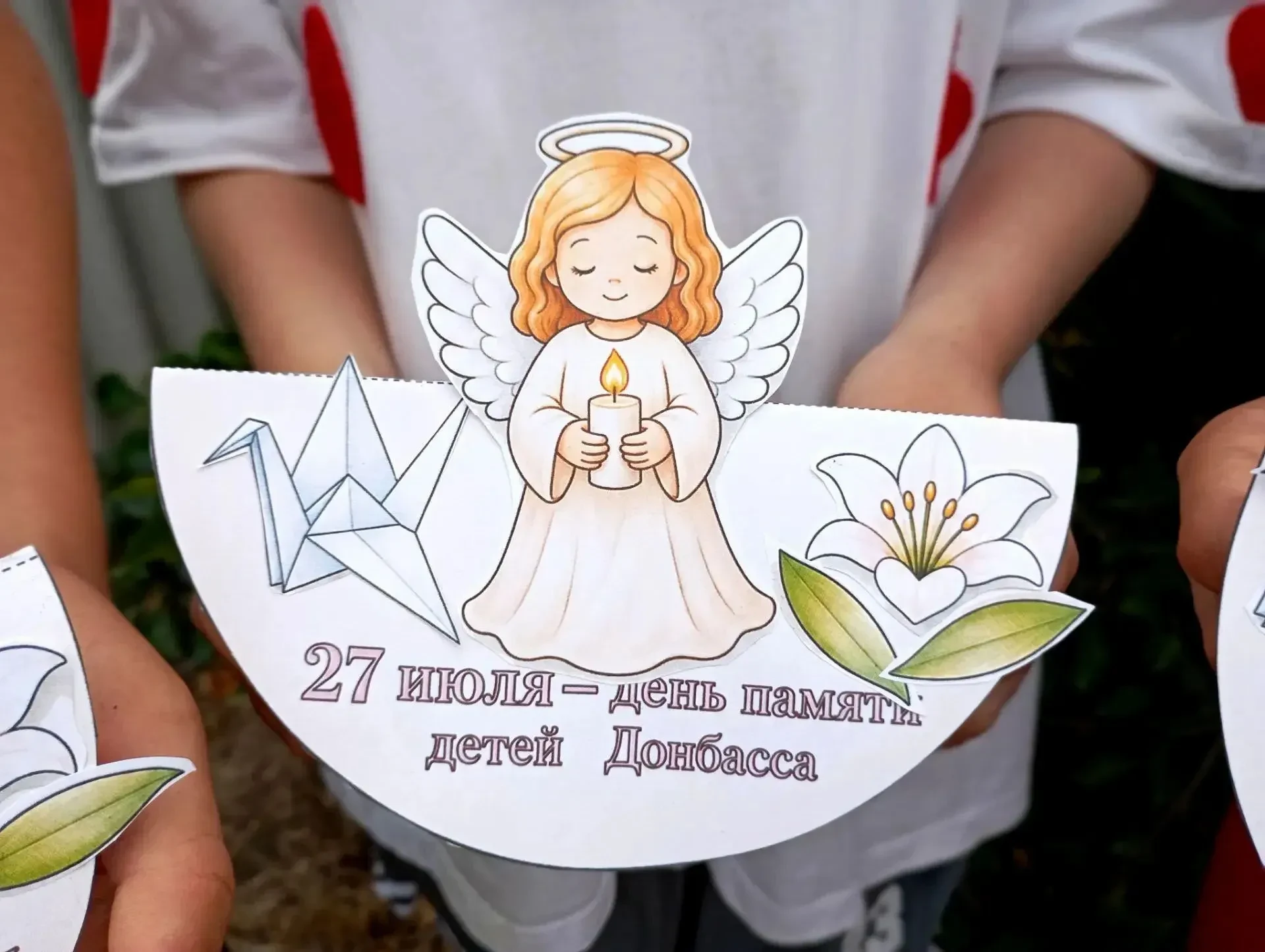 В память об ангелах Донбасса

   27 июня — День памяти детей, ставших жертвами войны на Донбассе. Эт