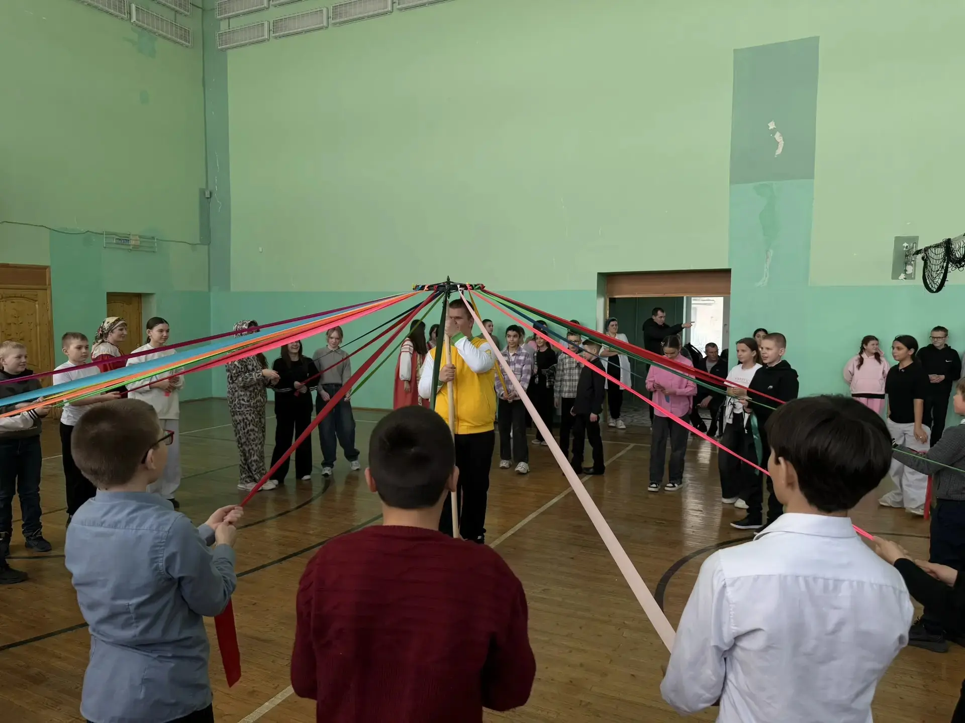 В рамках празднования Масленицы 20 февраля в нашей школе прошло яркое мероприятие «ШИРО...